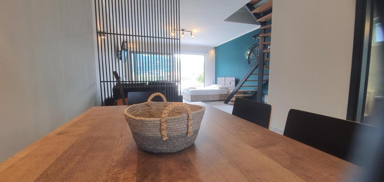 דירות Nydri Loft מראה חיצוני תמונה